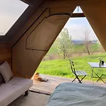 Οργανωμένο κάμπινγκ Glamping Pettirosso