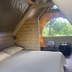 Οργανωμένο κάμπινγκ Glamping Pettirosso *