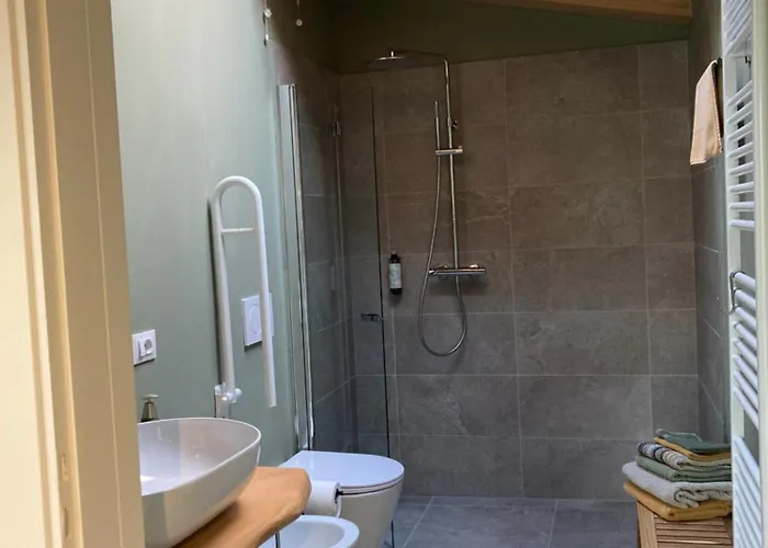 Glamping Pettirosso * פראטה טרמה