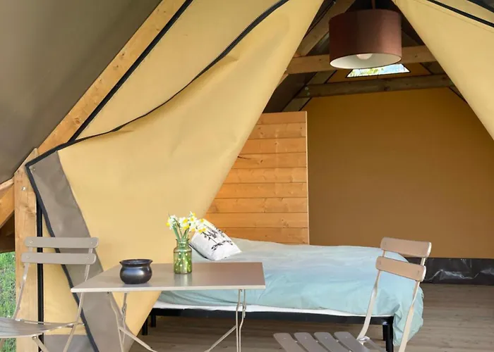 Glamping Pettirosso Фратта-Терме