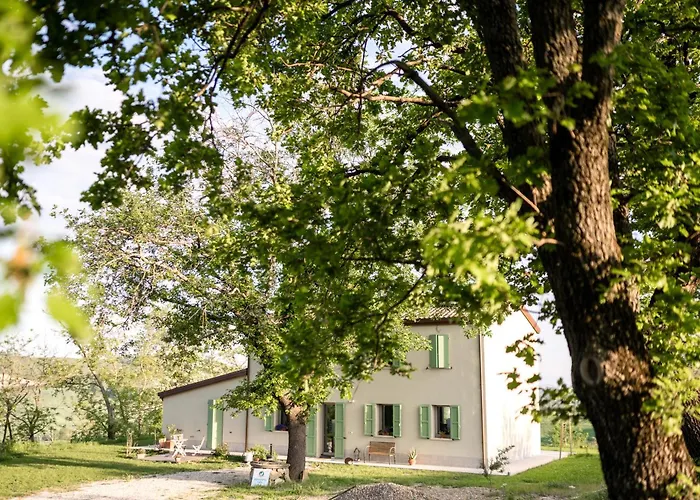 Glamping Pettirosso Фратта-Терме